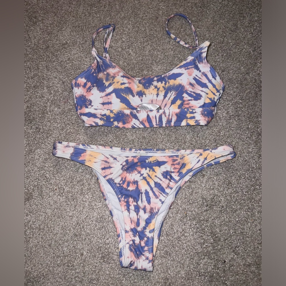 TILLYS BIKINI SET